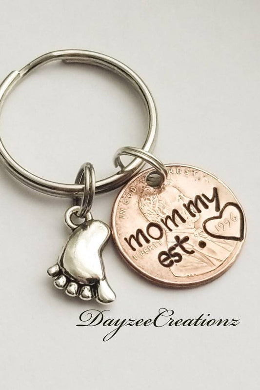 Adorable Custom Keychain for Mom with Personalized Penny & Baby Foot Charm