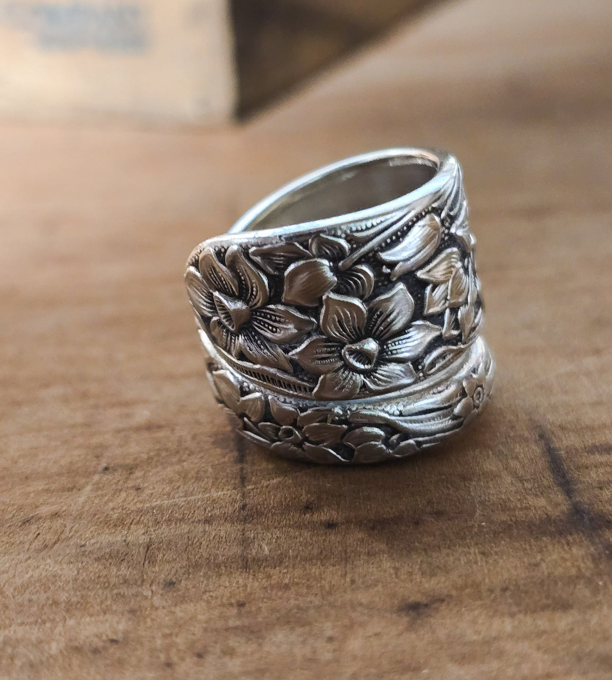Wrap Spiral Spoon Ring - Narcissus Daffodil Pattern | Silverplate