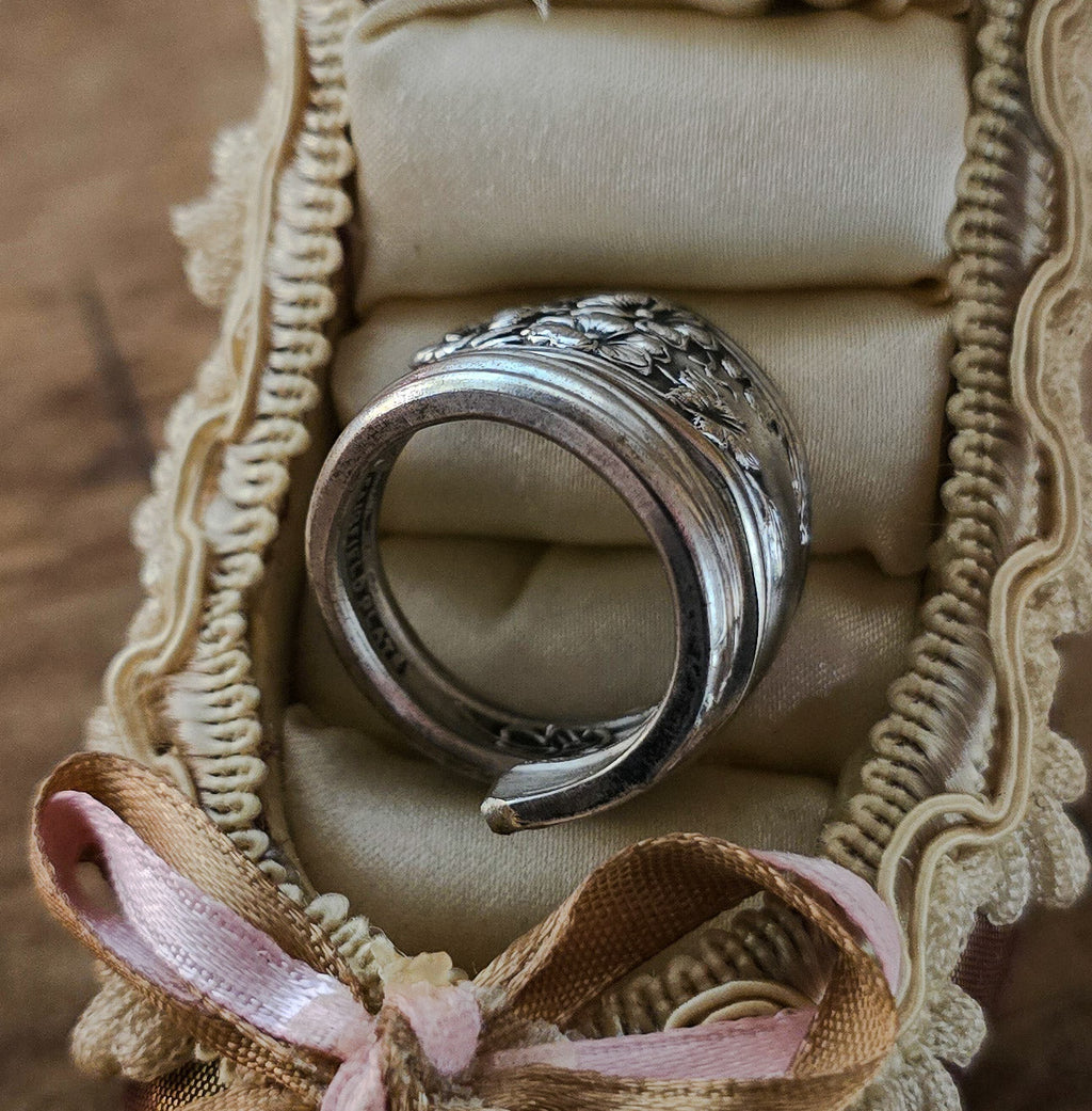 Size 8 Floral Spiral Wrap Spoon Ring
