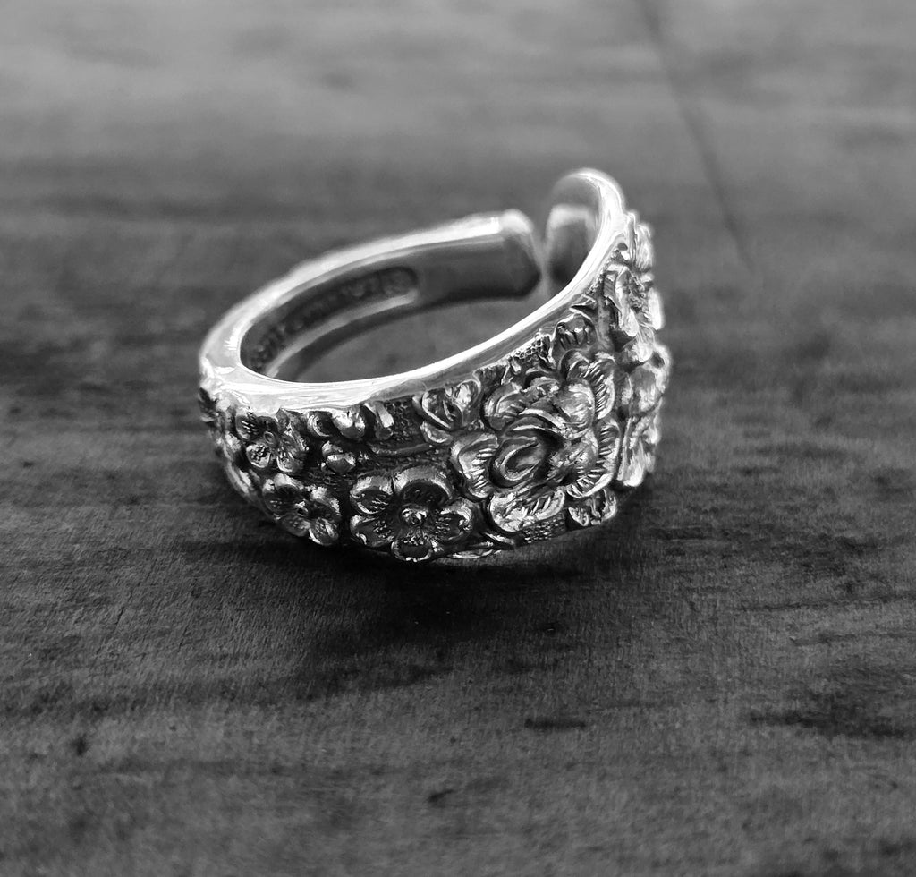 1892 Stieff Rose Sterling Silver Spoon Ring – Size 8.25