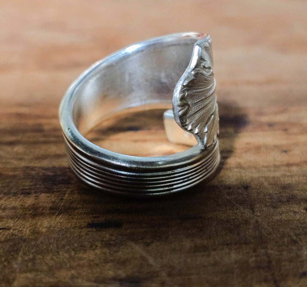 Lady Esther Art Deco Wrap Spiral Spoon Ring – Vintage Silverplate, Sizes 7–11