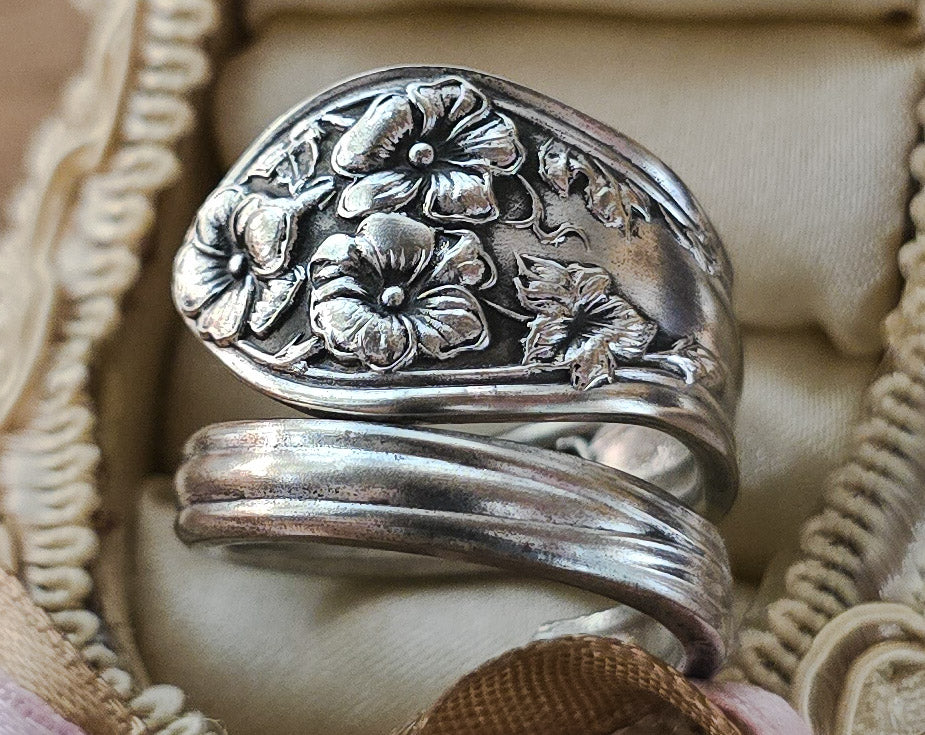 Size 8 Floral Spiral Wrap Spoon Ring