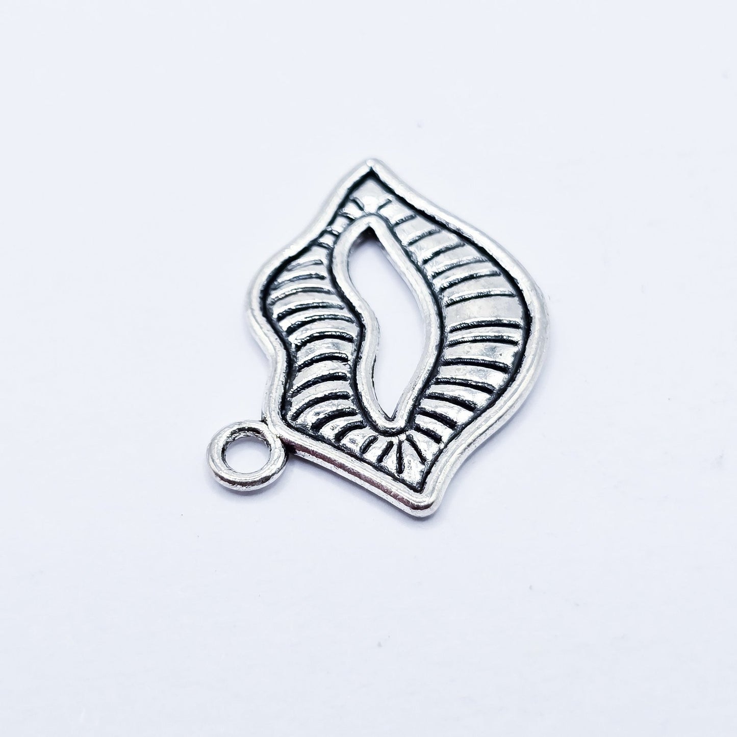Lips charm. ADD on charm for keychain - DAYZEECREATIONZ, PERSONALIZED GIFTS2
